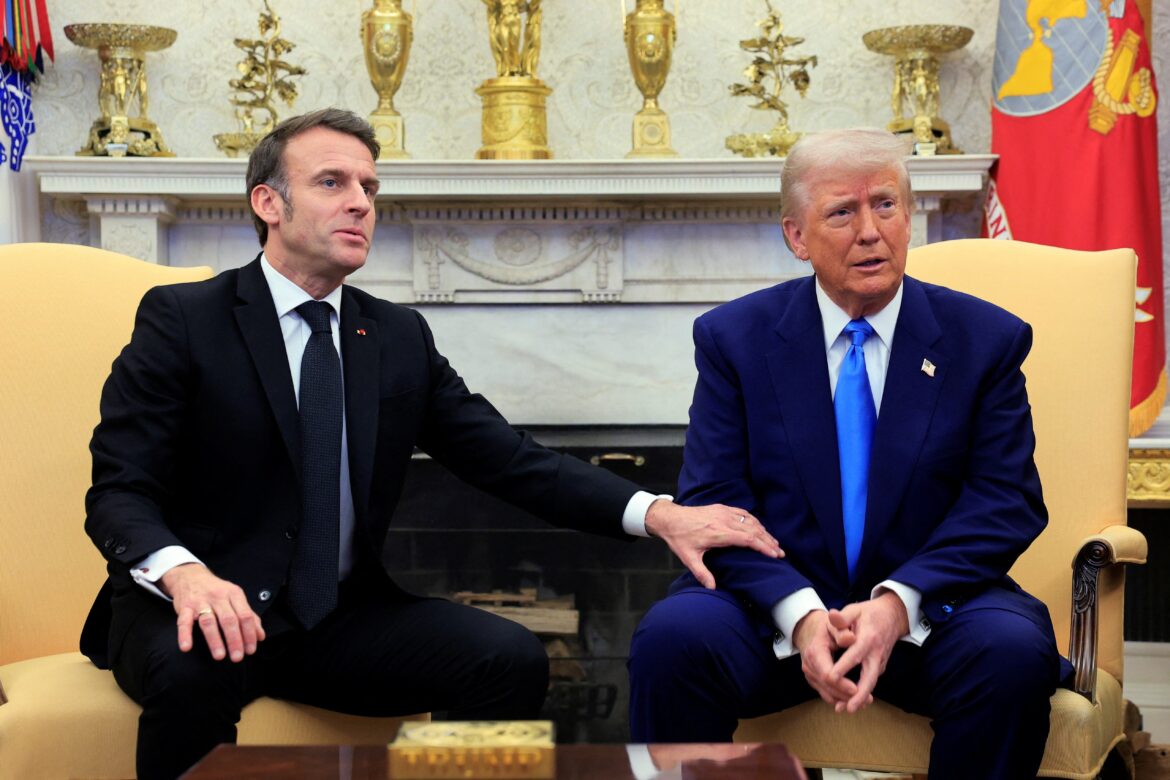 durante-encontro-na-casa-branca,-macron-corrige-trump-sobre-dinheiro-enviado-para-a-ucrania