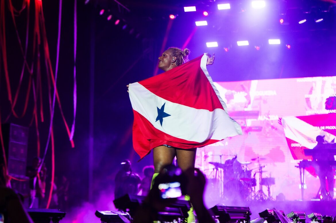 liniker-lanca-oficialmente-remix-de-‘caju’-no-estilo-tecnobrega-paraense:-‘rock-doido-de-caju’