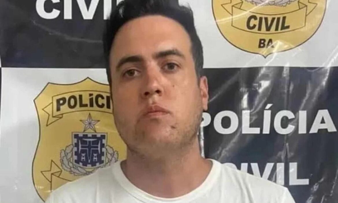 justica-torna-reus-12-envolvidos-em-investigacao-ligada-a-delator-do-pcc,-sendo-8-policiais