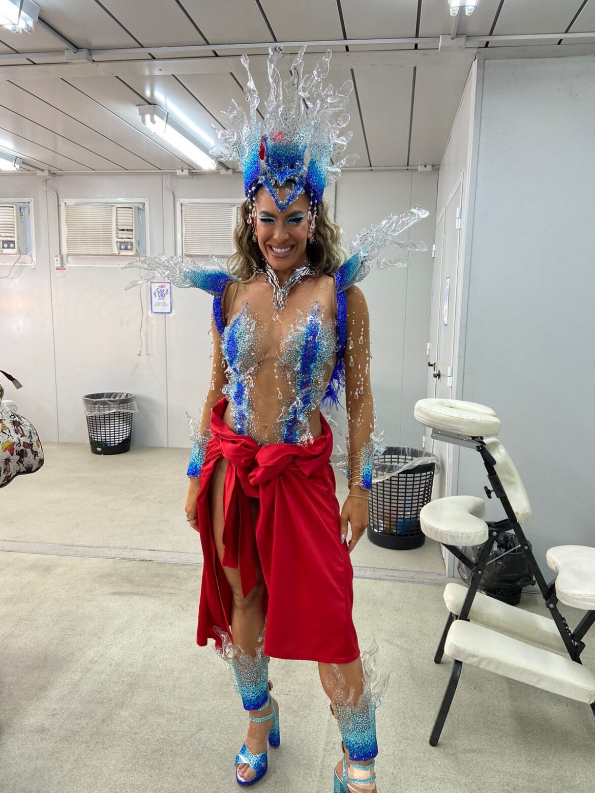 lore-improta-diz-que-aceitaria-cargo-de-rainha-de-bateria,-mas-que-‘esta-feliz-no-cargo-que-ocupa’