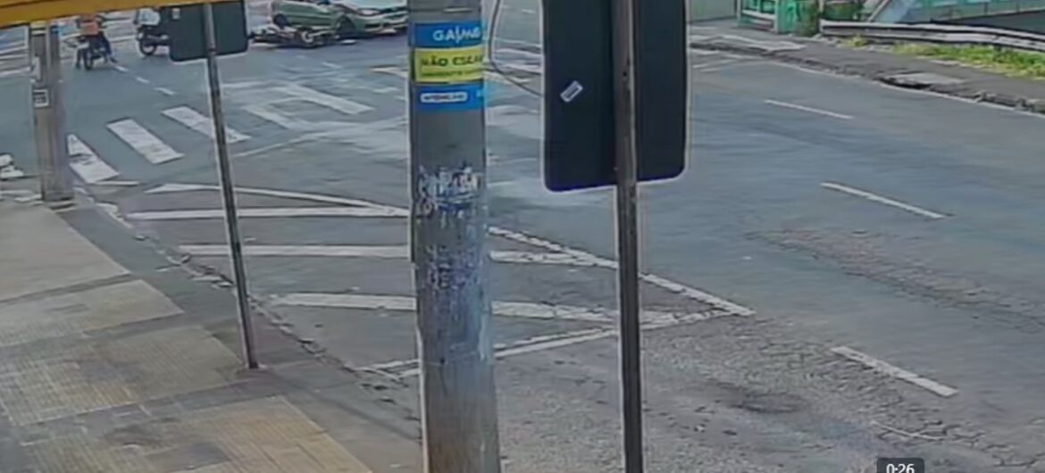 video:-motociclista-morre-em-acidente-com-carro-no-bairro-manoel-honorio,-em-juiz-de-fora