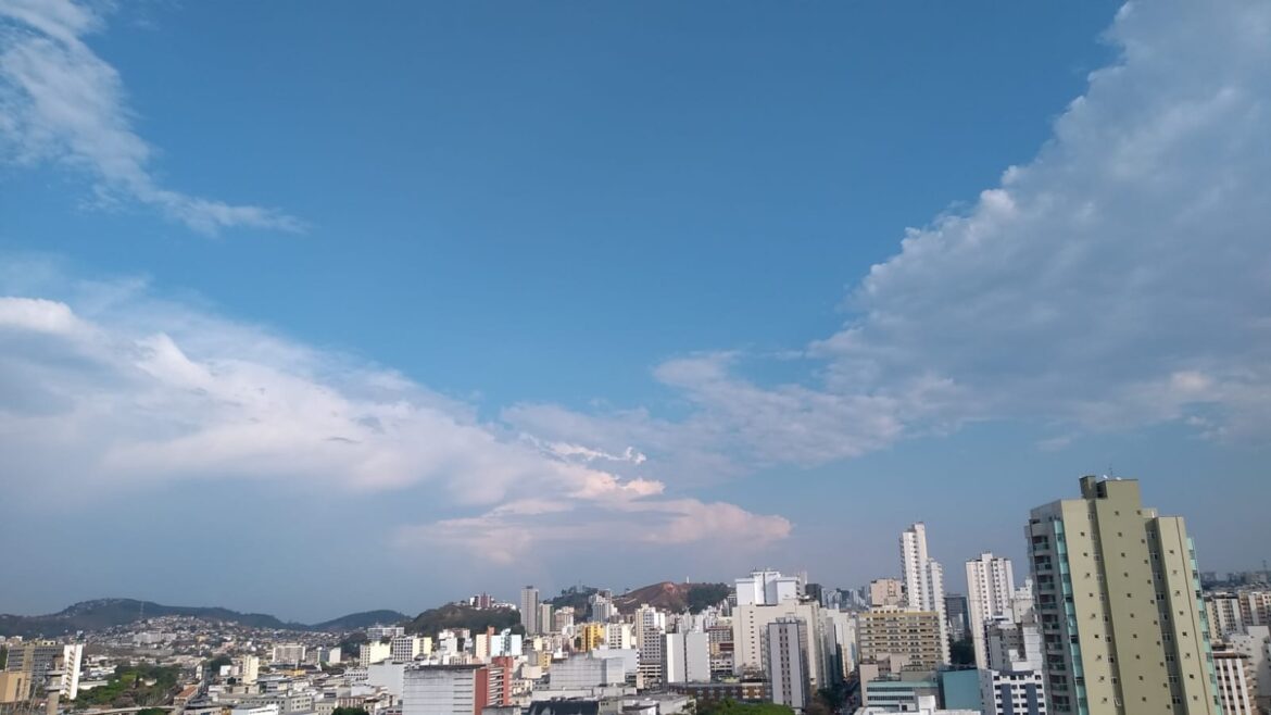 calor-e-chuvas-de-verao:-veja-a-previsao-do-tempo-para-aproveitar-os-blocos-em-juiz-de-fora-e-regiao