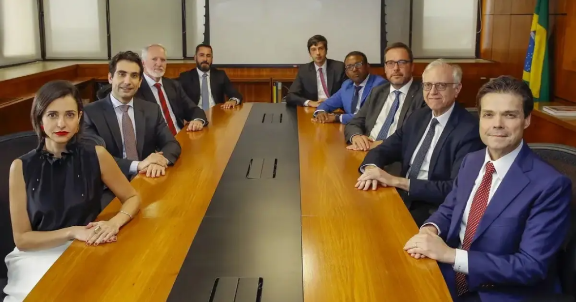 copom-eleva-juros-em-1%,-selic-chega-a-14,25%-e-alcanca-mesmo-patamar-do-pior-momento-da-economia-na-era-dilma