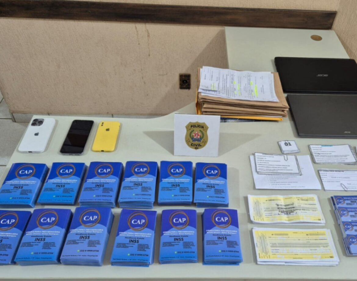 falsos-advogados-sao-presos-suspeitos-de-darem-consultoria-administrativa-e-juridica-ilegalmente-em-mg