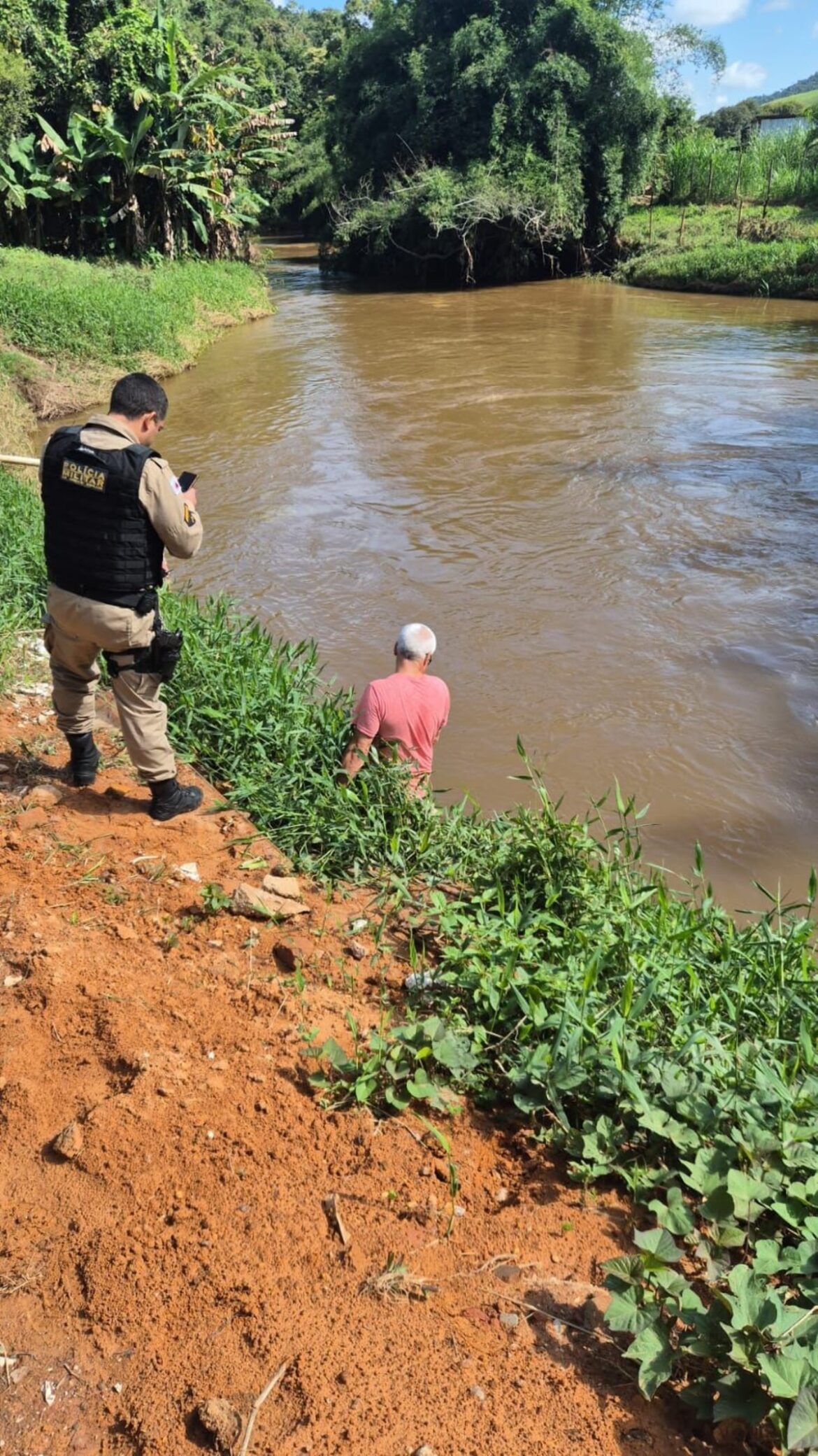 corpo-de-recem-nascida-e-encontrado-as-margens-de-rio-em-mg