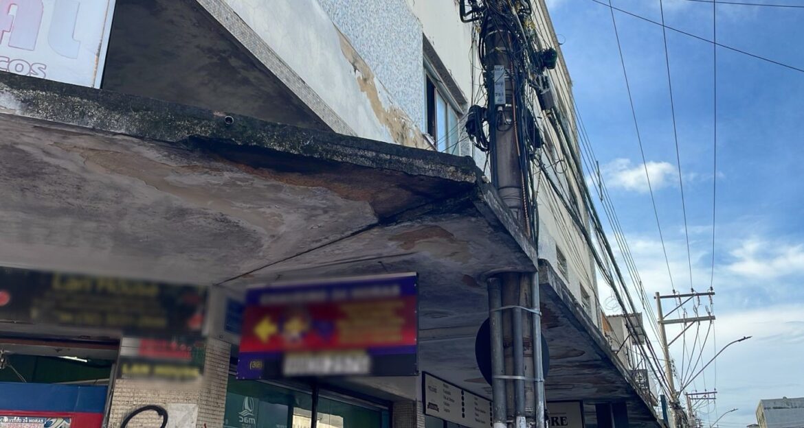 laudo-a-cada-2-anos-e-multa-que-ultrapassa-r$-6-mil:-veja-novas-regras-da-lei-de-vistorias-e-manutencao-das-marquises-em-juiz-de-fora