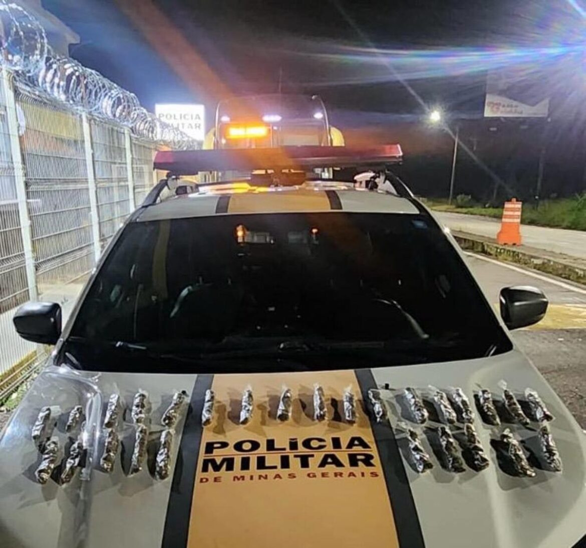 passageiro-e-preso-com-porcoes-de-‘supermaconha’-dentro-de-onibus-interestadual-em-juiz-de-fora