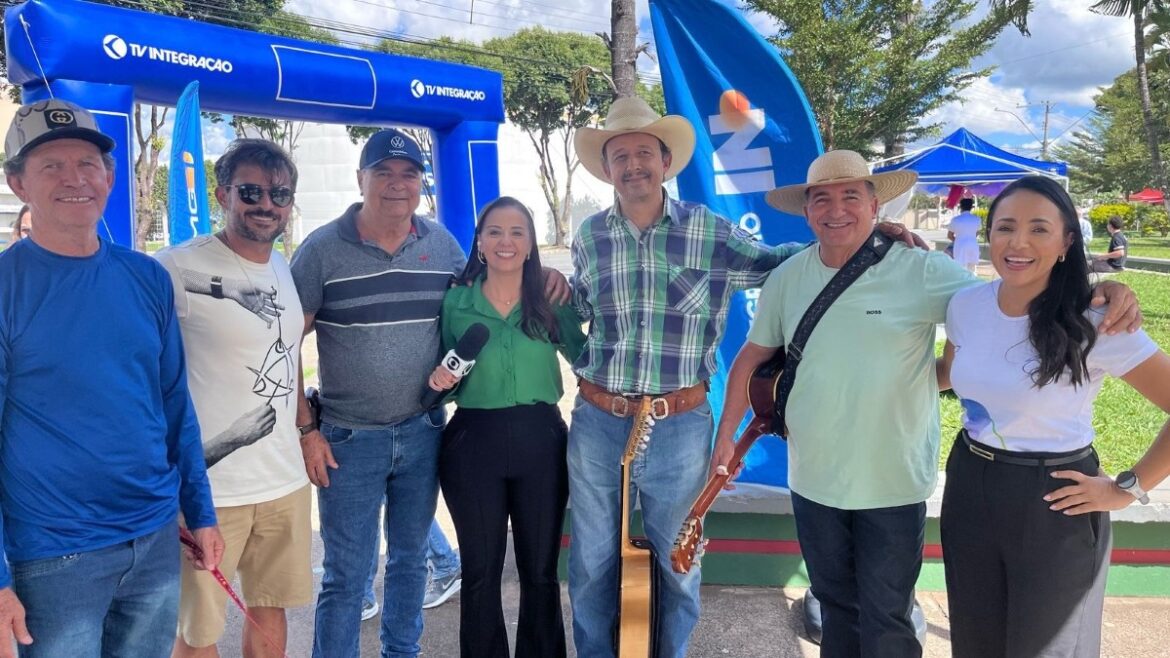 integracao-no-bairro:-viola,-jogos,-musica,-distribuicao-de-livros-e-servicos-de-saude-marcam-edicao-na-praca-da-biblia,-em-divinopolis