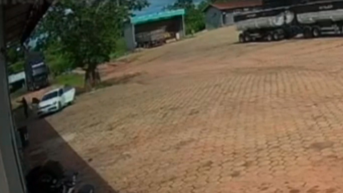 homem-e-morto-a-tiros-em-posto-de-combustivel-em-mae-do-rio,-no-para