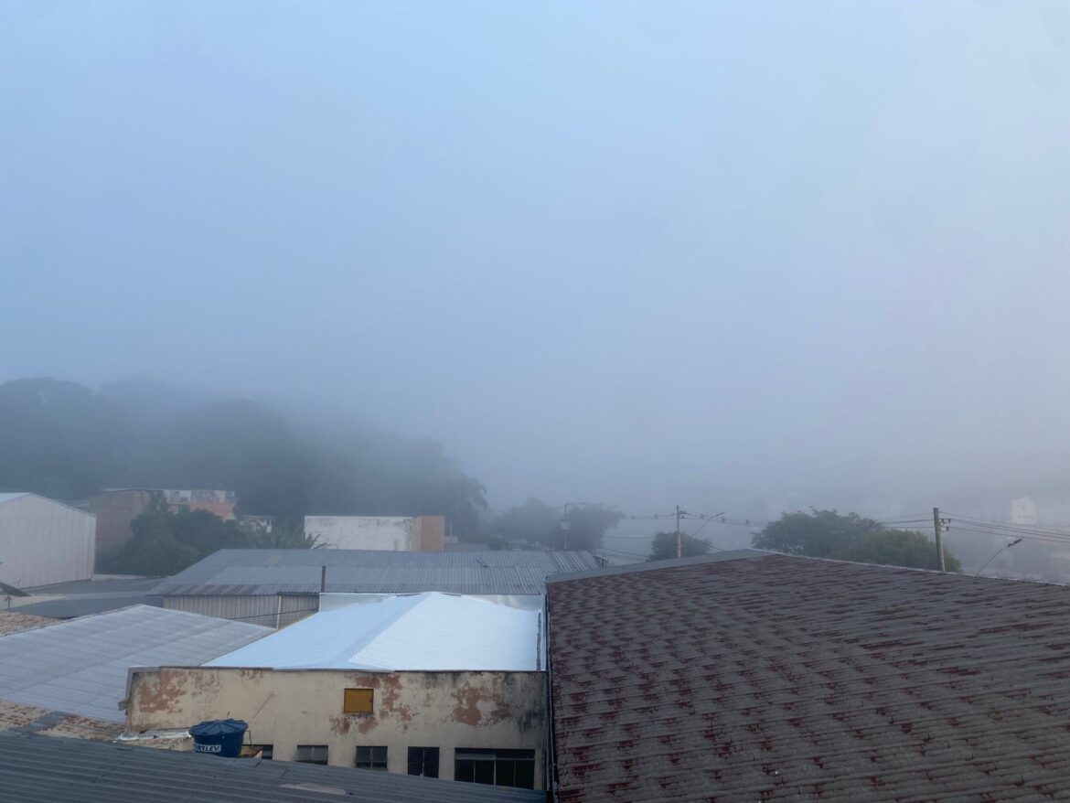 frio-e-neblina-pela-manha-e-elevacao-das-temperaturas-a-tarde:-juiz-de-fora-e-regiao-seguem-com-variacoes-no-tempo