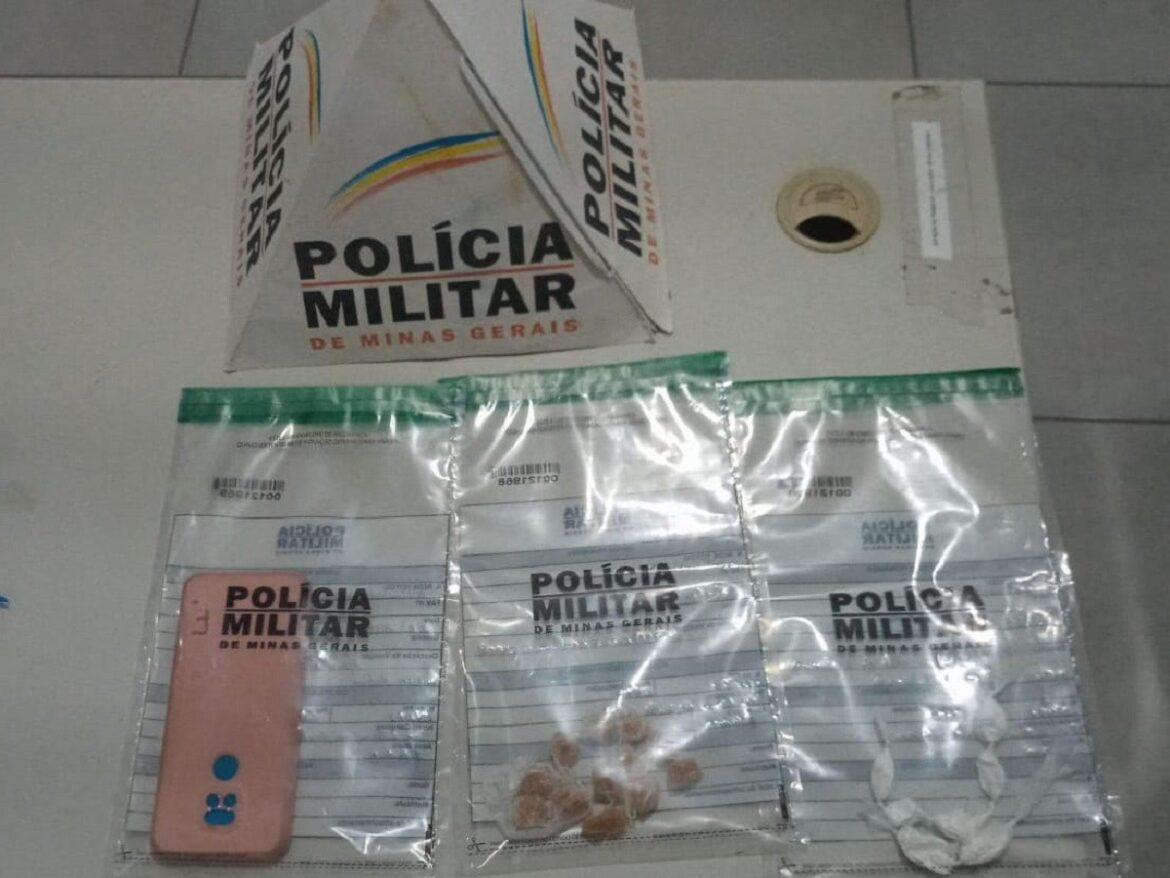 passageira-e-flagrada-com-drogas-nas-partes-intimas-durante-viagem-de-onibus