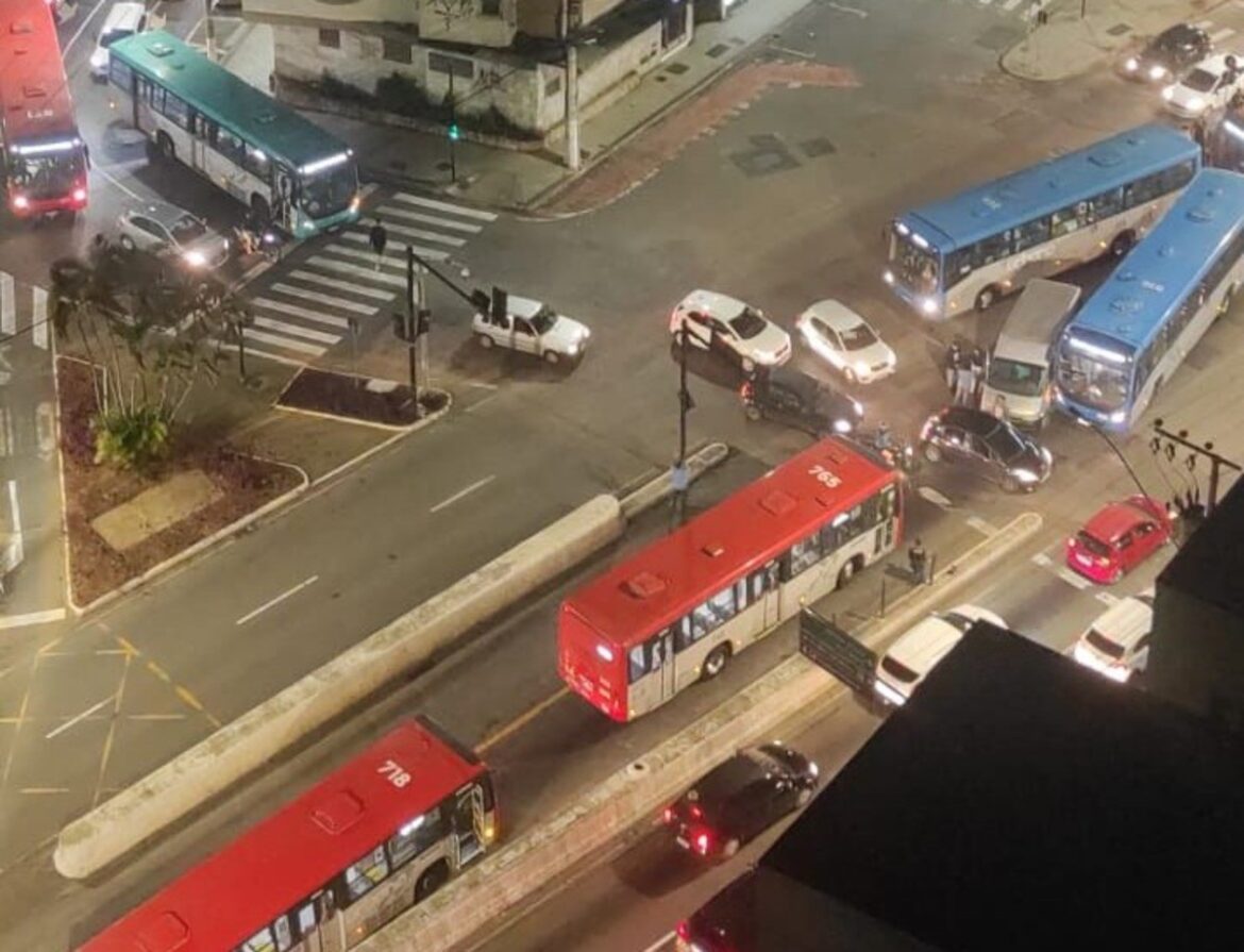 juiz-de-fora-registra-pelo-menos-cinco-acidentes-com-onibus-do-transporte-publico-em-menos-de-24-horas