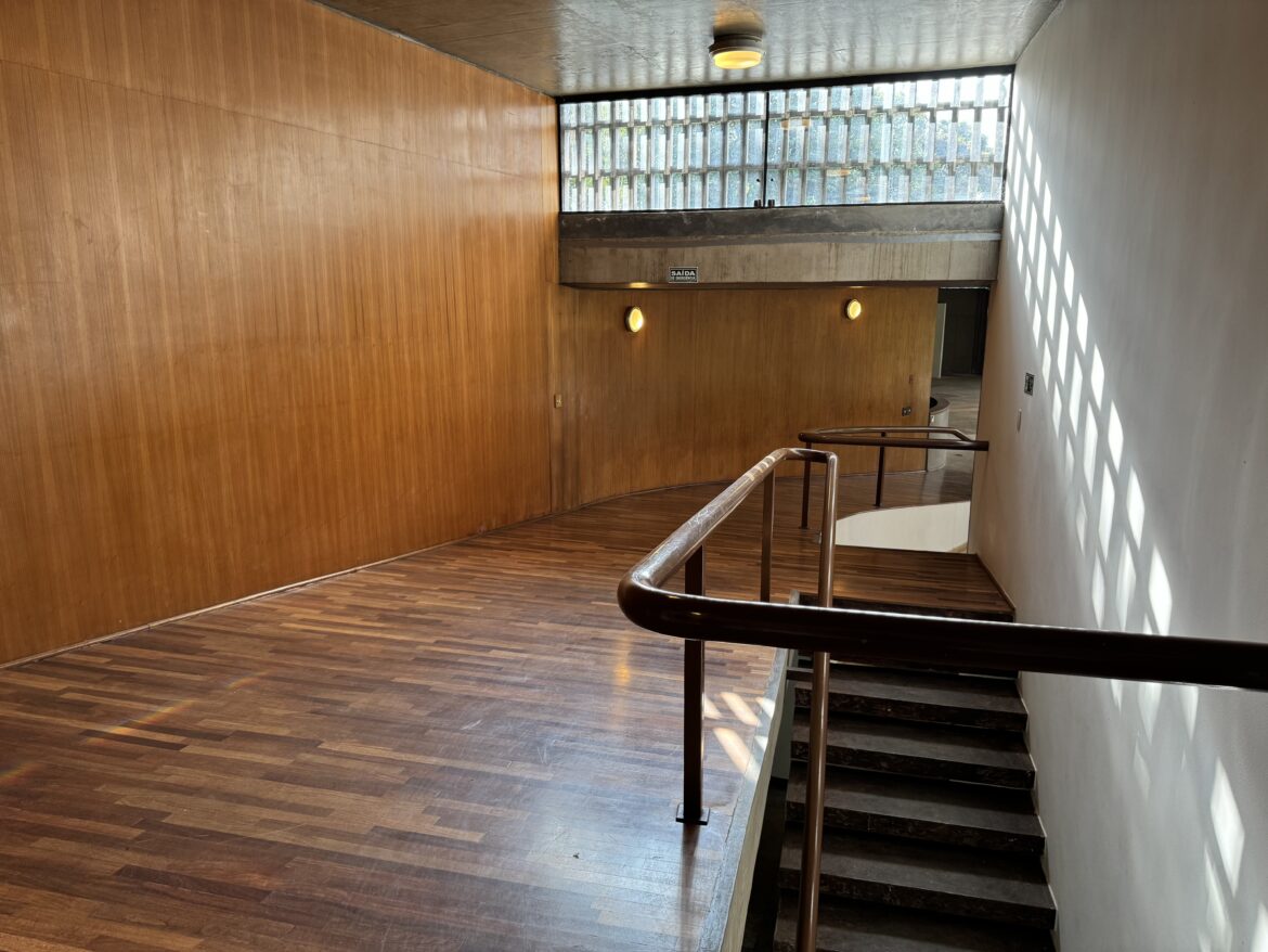 unica-casa-de-niemeyer-na-cidade-de-sp-e-colocada-a-venda;-g1-mostra-detalhes-da-obra-de-arte unica-casa-de-niemeyer-na-cidade-de-sp-e-colocada-a-venda;-g1-mostra-detalhes-da-obra-de-arte