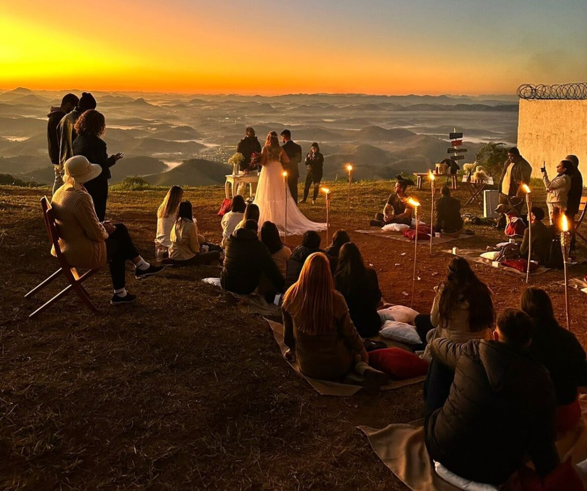 conheca-casal-que-se-conheceu-em-trilha-e-fez-casamento-no-alto-de-serra-ao-nascer-do-sol