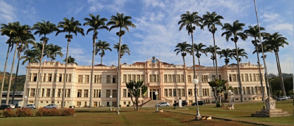 ufv-fica-entre-as-20-melhores-universidades-do-brasil,-mas-cai-em-ranking-mundial;-veja-posicoes-da-ufjf-e-da-ufsj