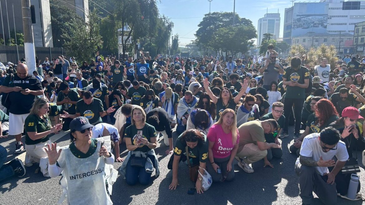 marcha-para-jesus-reune-milhares-de-evangelicos-nas-ruas-de-sp-neste-feriado
