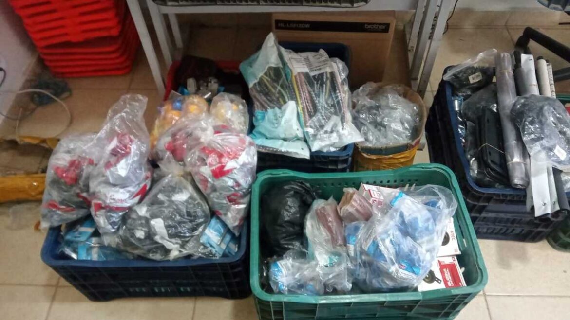 dupla-e-presa-por-contrabandear-pecas-e-acessorios-de-motos-vindos-de-paises-do-exterior-na-mgc-482