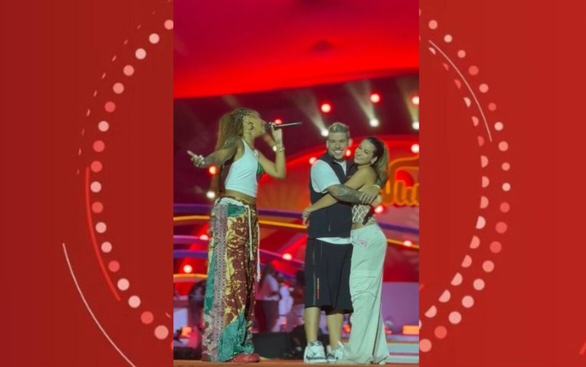 funkeiro-sobe-no-palco-de-ludmilla-em-salvador-e-faz-pedido-de-namoro-para-influenciadora