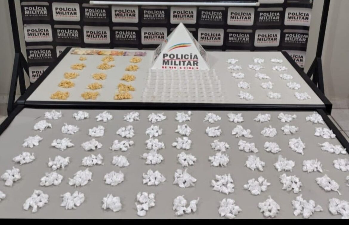 policia-encontra-mais-de-mil-papelotes-de-cocaina-escondidos-dentro-de-tanque-de-lavar-roupa-em-muriae policia-encontra-mais-de-mil-papelotes-de-cocaina-escondidos-dentro-de-tanque-de-lavar-roupa-em-muriae