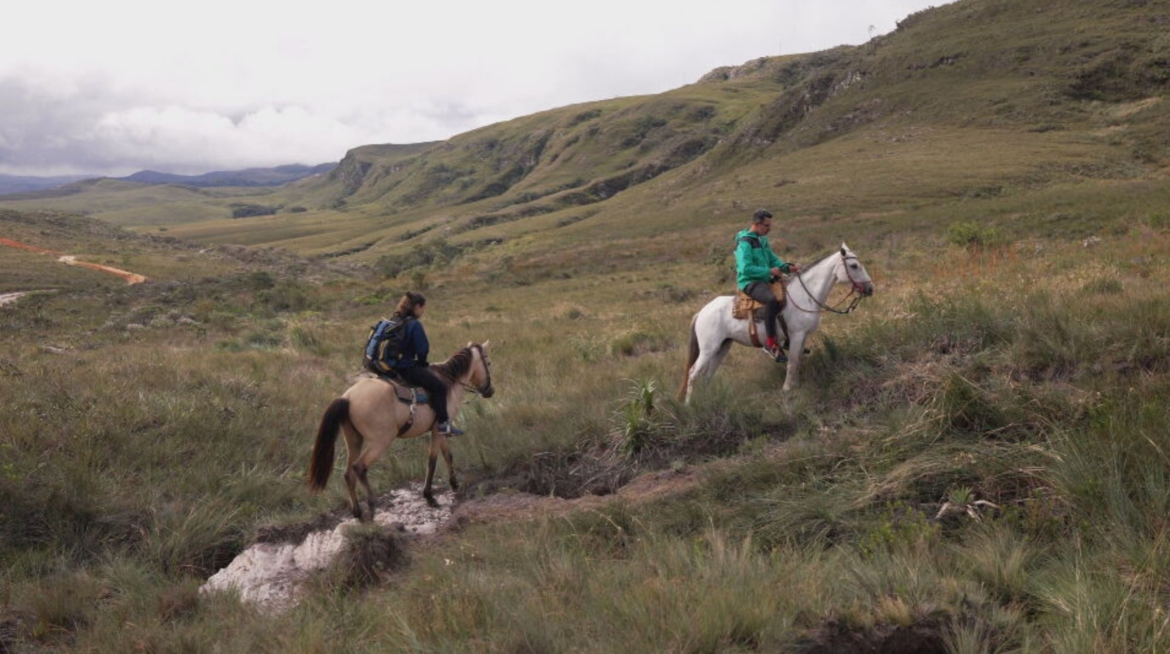 expedicao-cruza-cavalos,-cachoeiras-e-quilombos-para-mostrar-o-verdadeiro-ouro-do-brasil