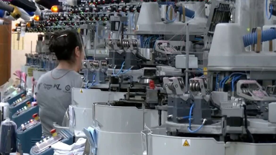 tarifaco-de-trump-pode-tirar-r$-250-milhoes-da-economia-da-zona-da-mata,-aponta-setor-textil tarifaco-de-trump-pode-tirar-r$-250-milhoes-da-economia-da-zona-da-mata,-aponta-setor-textil