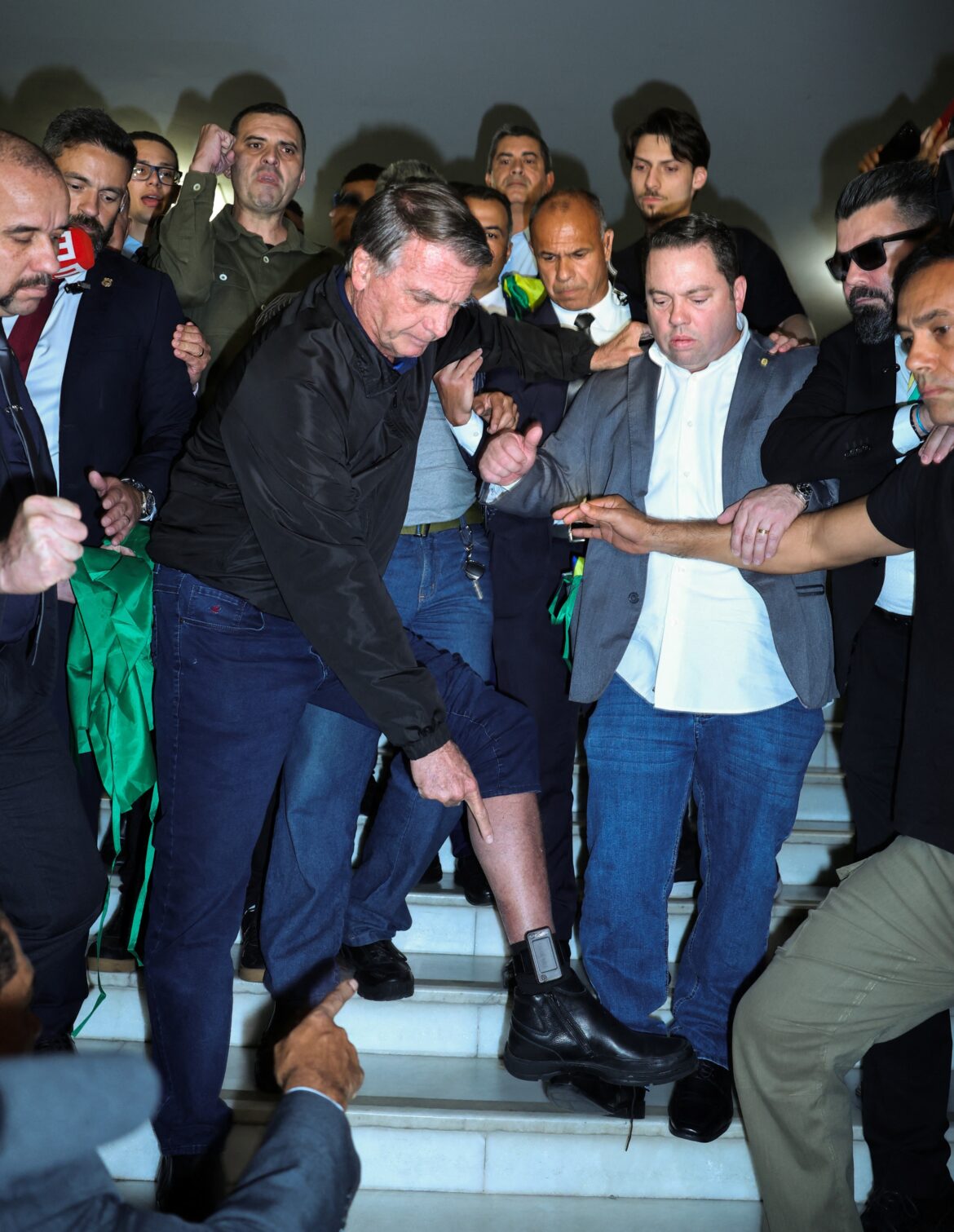 bolsonaro-resiste-a-alternativas-de-fora-da-familia-por-temer-perda-de-influencia