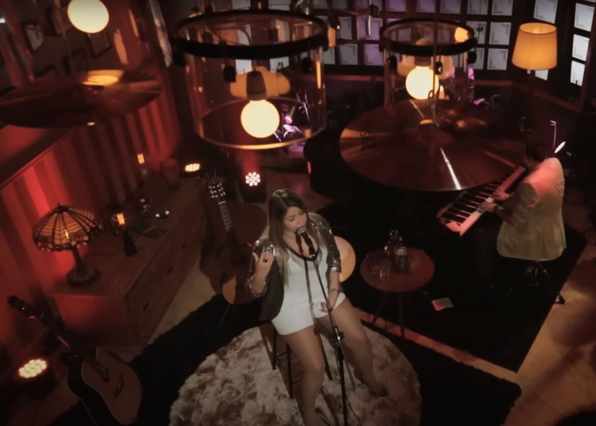 ‘marilionica’:-o-estilo-proprio-que-marilia-mendonca-criou-e-a-fez-virar-fenomeno-antes-da-fama