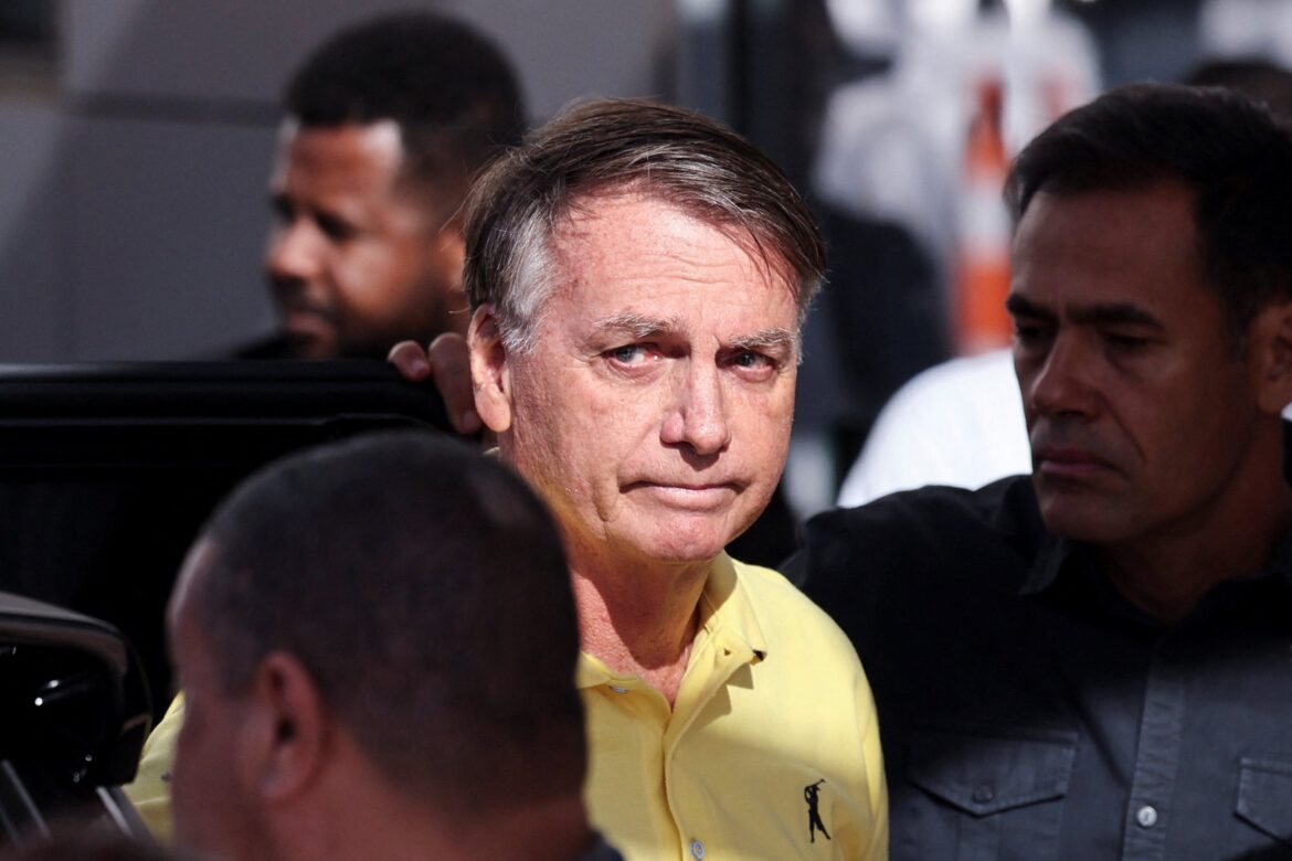 bolsonaro-deixa-prisao-domiciliar-para-exames-medicos-em-brasilia