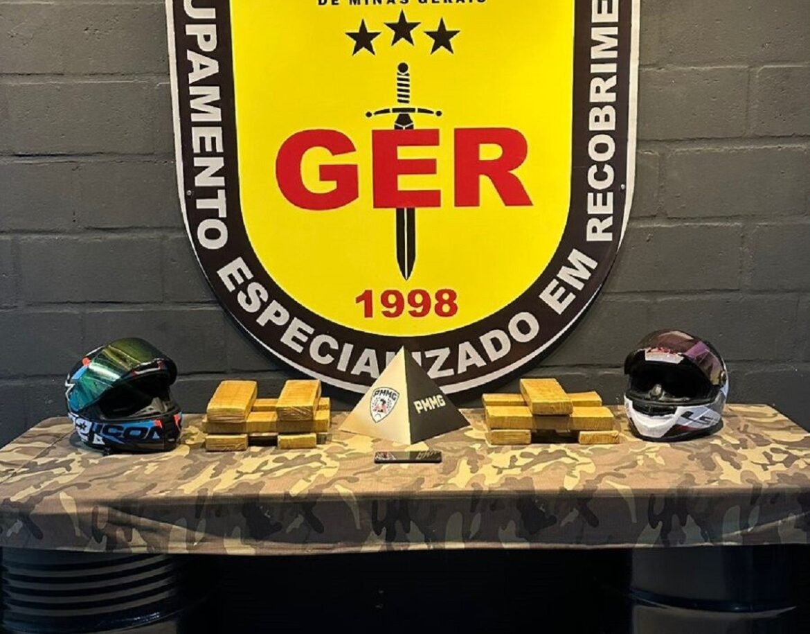 fuga-na-contramao-termina-com-prisao-de-dupla-que-tentou-esconder-maconha-no-telhado-de-casa-em-juiz-de-fora