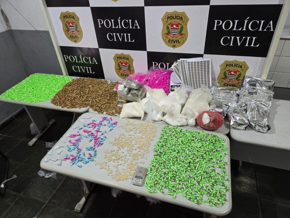 policia-encontra-‘barraco-bomba’-com-grande-quantidade-de-drogas-em-guaruja;-video policia-encontra-‘barraco-bomba’-com-grande-quantidade-de-drogas-em-guaruja;-video