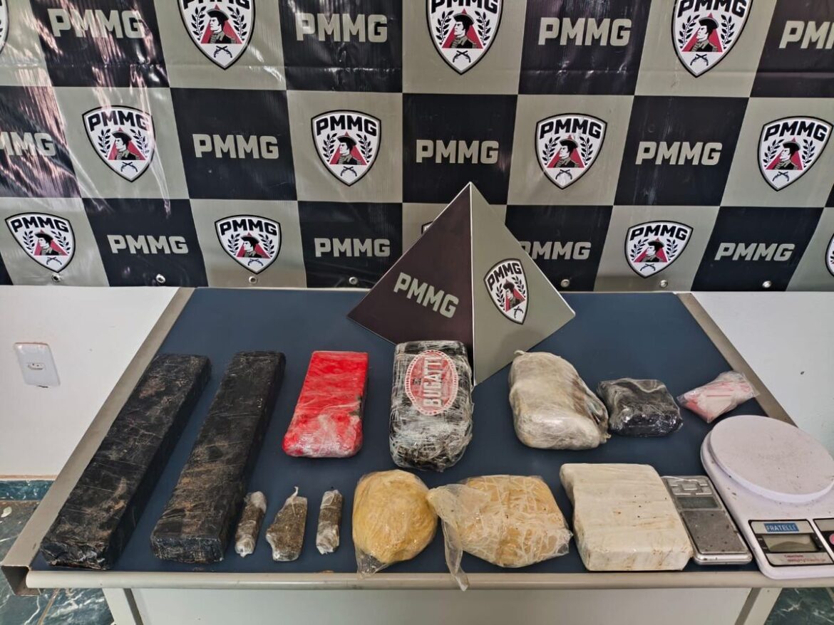 confronto-entre-pm-e-faccao-criminosa-do-rj-instalada-em-cidade-mineira-termina-com-morte-e-prisoes;-video confronto-entre-pm-e-faccao-criminosa-do-rj-instalada-em-cidade-mineira-termina-com-morte-e-prisoes;-video