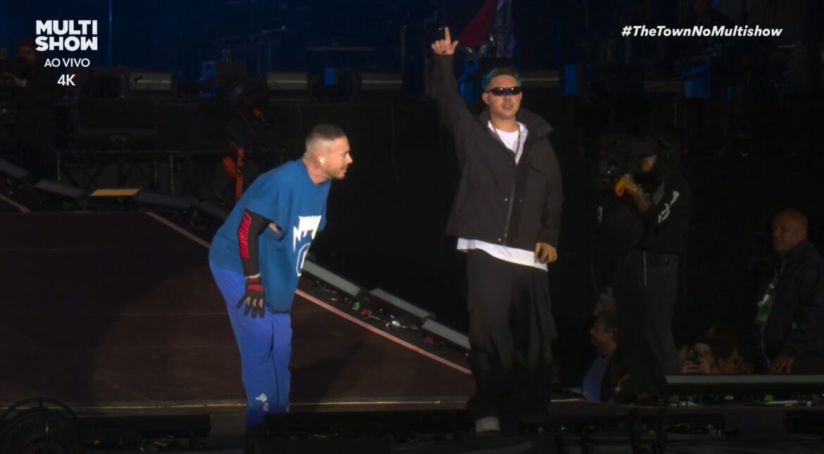 j-balvin-recebe-mc-fioti-no-show-do-the-town