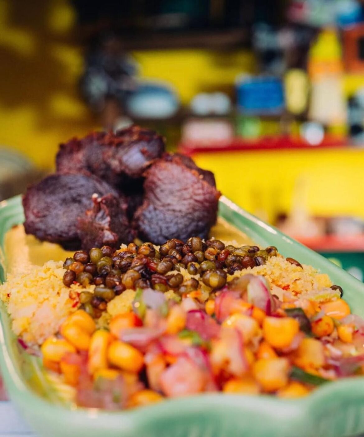 receita-de-vo:-aprenda-a-fazer-carne-de-pernil-na-lata-da-dona-vera