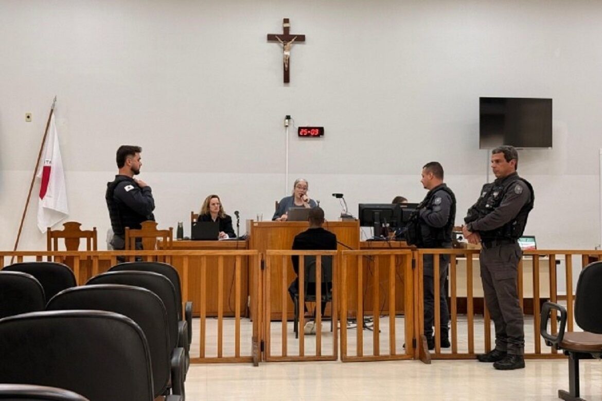 homem-que-matou-esposa-a-facadas-enquanto-as-filhas-dormiam-e-condenado-a-24-anos-de-prisao-em-muriae