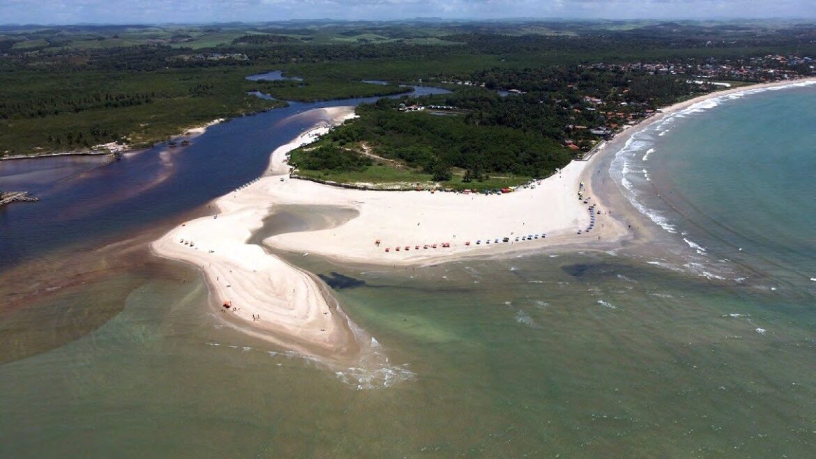 muro-no-pontal-de-maracaipe:-pericia-solicitada-pela-justica-federal-confirma-danos-ambientais-e-obra-irregular-em-area-protegida