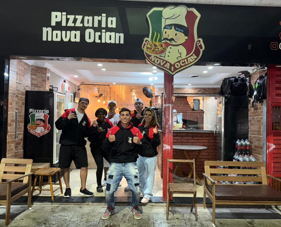funcionarios-de-pizzaria-viralizam-com-video-dancando:-‘como-meu-patrao-conseguiu-reunir-tanta-gente-maluca?’