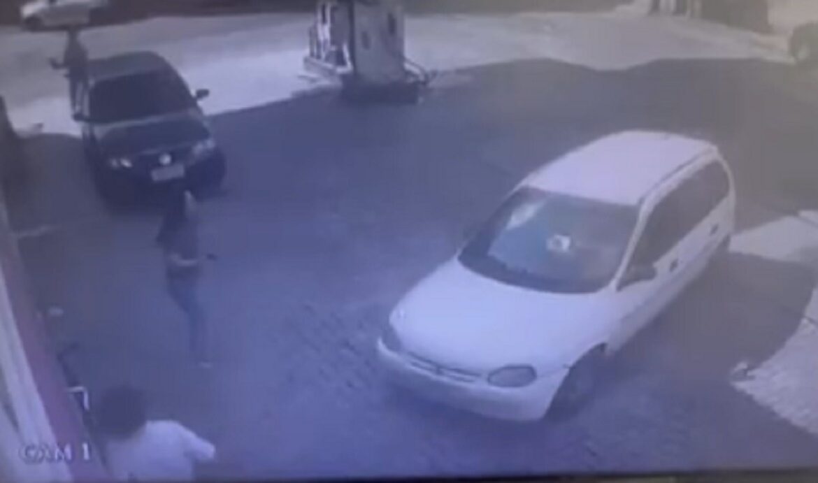 mulher-e-atropelada-por-colega-de-trabalho-apos-discussao-em-posto-de-gasolina-em-mg:-video