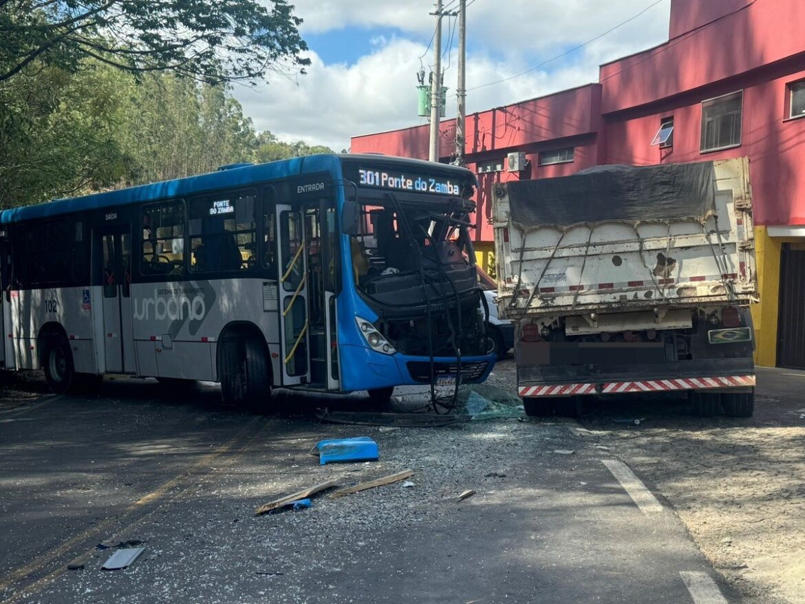video:-batida-entre-onibus-urbano-e-caminhao-deixa-feridos-na-estrada-uniao-industria,-em-juiz-de-fora video:-batida-entre-onibus-urbano-e-caminhao-deixa-feridos-na-estrada-uniao-industria,-em-juiz-de-fora