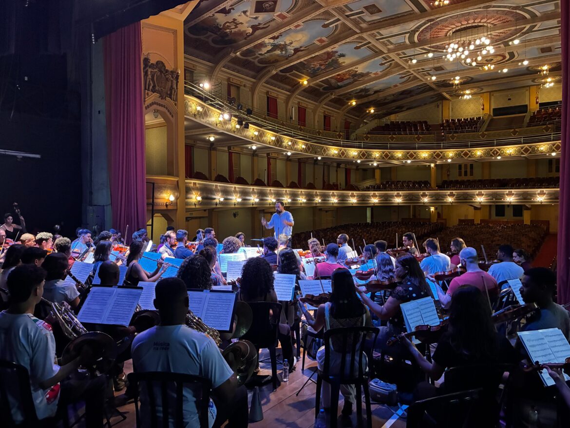 orquestra-academica-da-ufjf-comemora-10-anos-com-concertos-gratuitos-no-cine-theatro-central;-veja-como-retirar-os-ingressos orquestra-academica-da-ufjf-comemora-10-anos-com-concertos-gratuitos-no-cine-theatro-central;-veja-como-retirar-os-ingressos