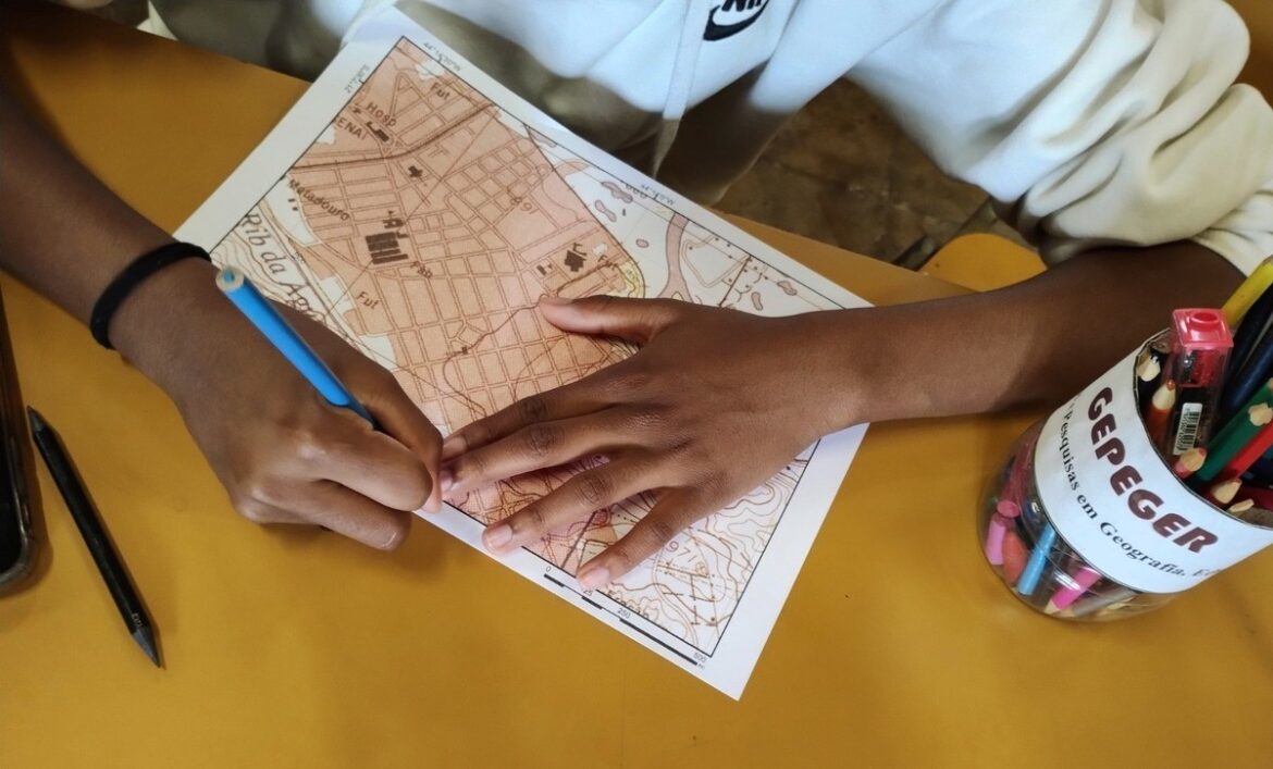 professor-que-transformou-bairro-em-sala-de-aula-fica-em-2o-lugar-no-premio-educador-nota-10-com-projeto-sobre-sustentabilidade