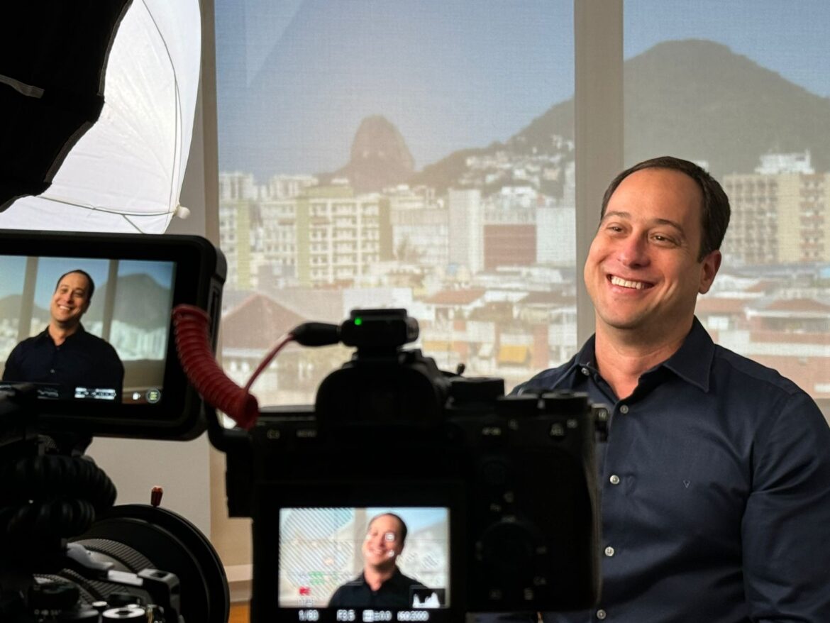 paulo-marinho-destaca-espirito-empreendedor-do-presidente-da-tv-integracao,-que-faz-88-anos paulo-marinho-destaca-espirito-empreendedor-do-presidente-da-tv-integracao,-que-faz-88-anos