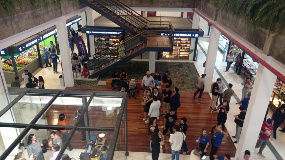 mercado-municipal-de-juiz-de-fora-reune-sabores,-arte-e-cultura-em-predio-historico;-saiba-como-visitar