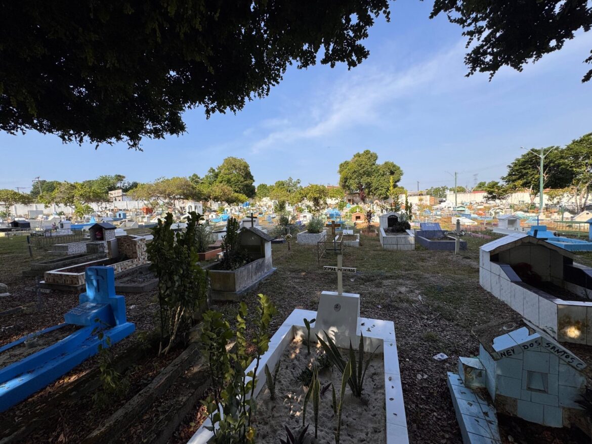 cemiterios-de-manaus-terao-programacao-especial-no-dia-de-finados;-veja-horarios-e-locais
