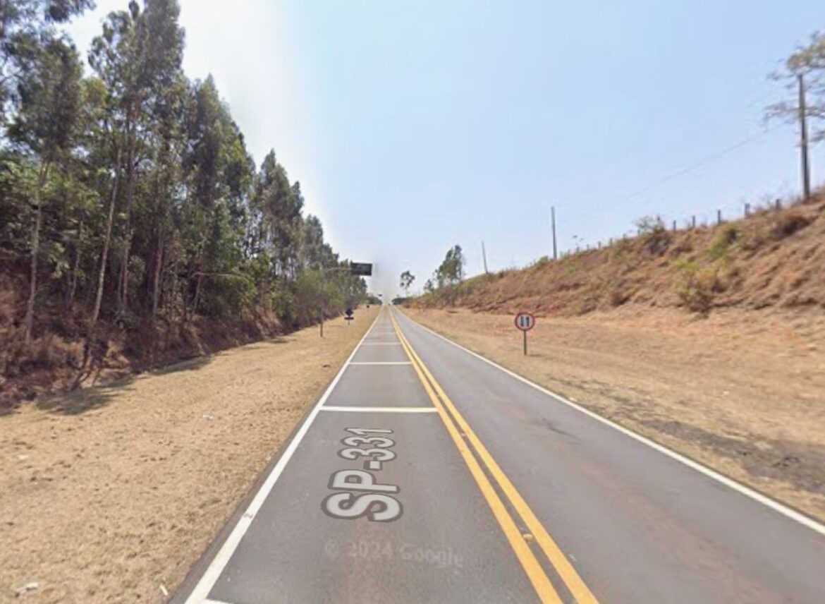 motorista-morre-apos-capotar-carro-em-rodovia-no-interior-de-sp