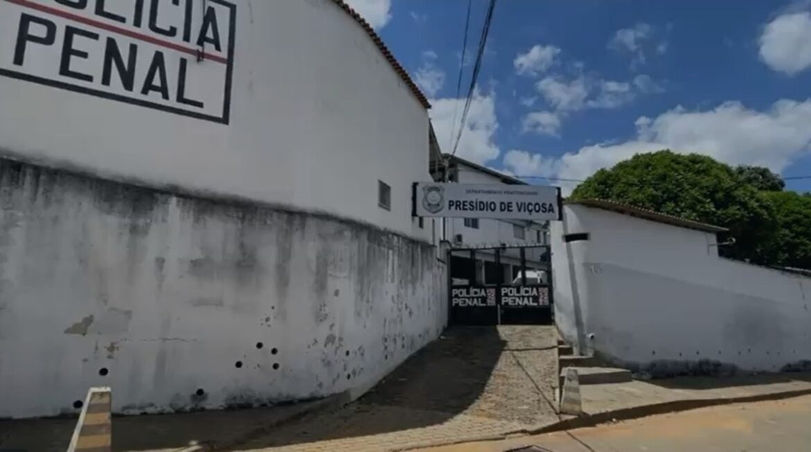 detento-que-fugiu-ao-levar-o-lixo-para-fora-do-presidio-participou-de-assalto-de-quase-r$-500-mil-em-mg