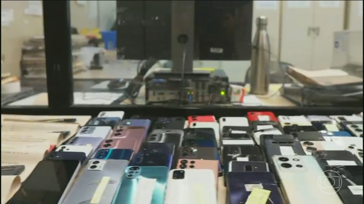 policia-desarticula-rede-que-vendia-celulares-roubados-em-11-estados