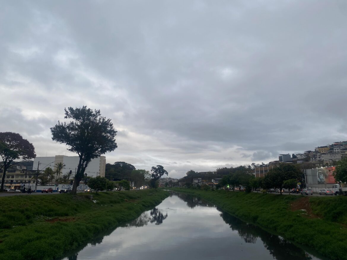 temporal,-ventos-fortes-e-risco-de-granizo:-semana-de-feriado-tem-alerta-para-o-tempo-em-juiz-de-fora-e-regiao