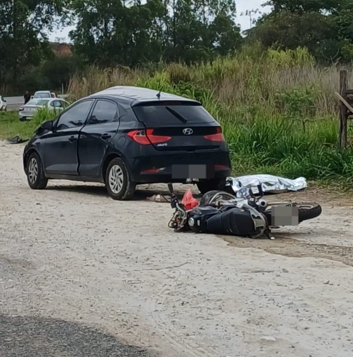 motociclista-morre-em-acidente-com-carro-na-br-265