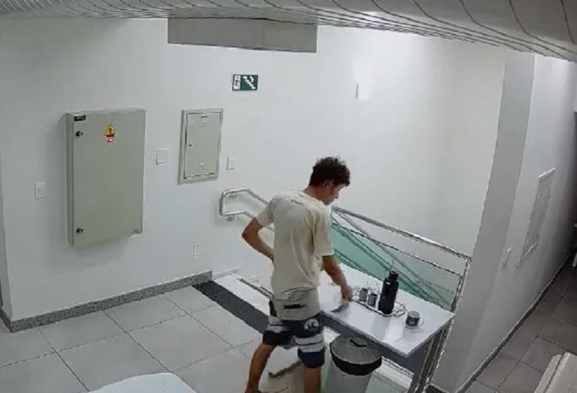 voce-viu?-ladrao-entala-e-fica-de-cueca-em-porta-giratoria-de-banco,-orquidea-rara-‘pescoco-de-cisne’-e-vista-em-uba-e-brasileiro-morre-em-combate-na-guerra-da-ucrania