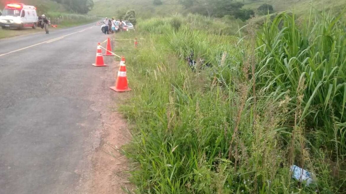 mulher-morre-e-amiga-fica-ferida-apos-moto-sair-da-pista